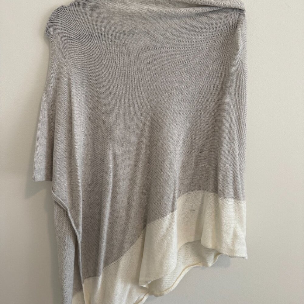 JCREW One Size Cotton-Blend Triangle Sweater Poncho in LIGHT GREY AND WHITE